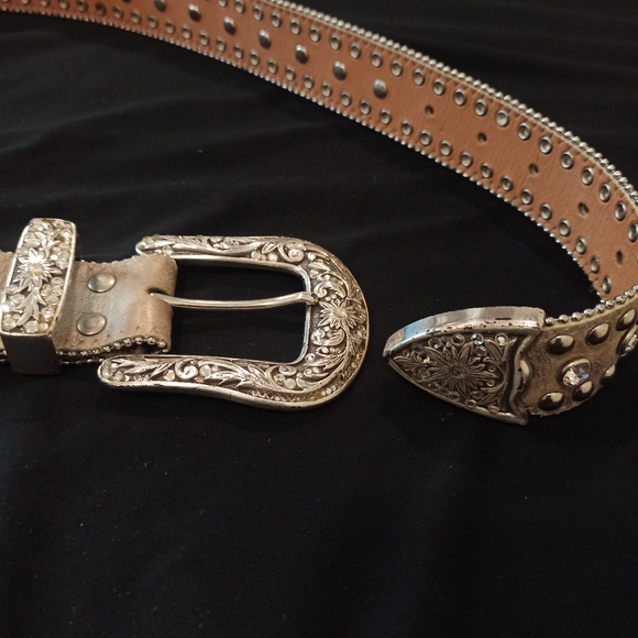 Nacona Western Cowgirl  Rhinestone bling belt women's Size 32 - Picture 4 of 16